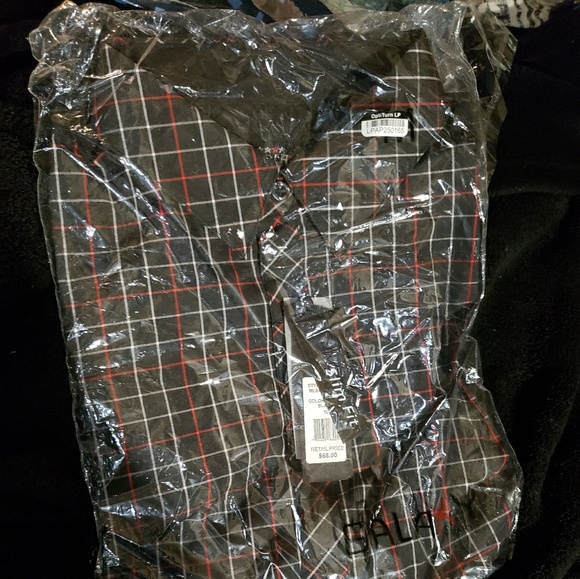 Shirt - Picture 5 of 5